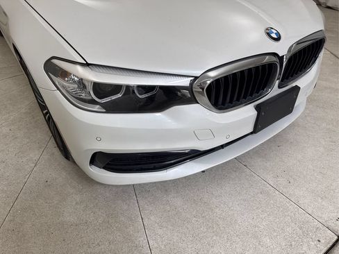 Used 2019 BMW 530i RWD image 12