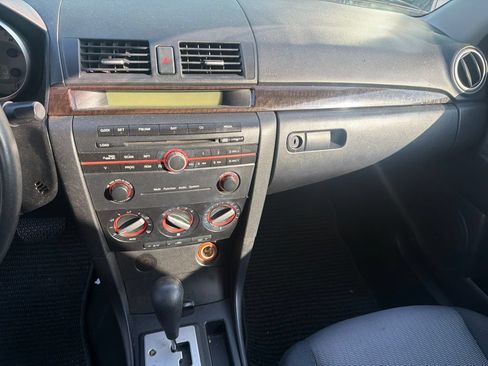 Used 2007 MAZDA MAZDA3 i Touring FWD image 8