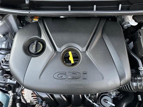 Used 2015 Hyundai Elantra GT w/ Option Group 03 image 38