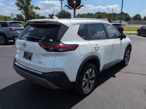 Used 2023 Nissan Rogue SV w/ SV Premium B Package FWD image 7