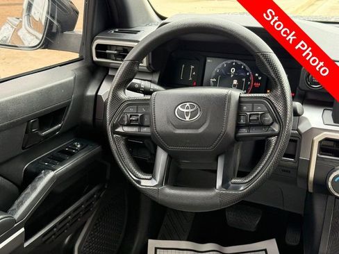 Used 2025 Toyota Tacoma SR AWD/4WD image 14