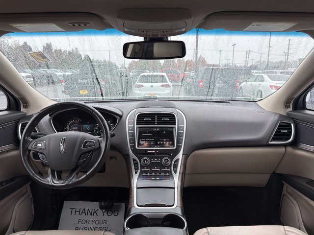 Used 2016 Lincoln MKX Reserve w/ Technology Package AWD/4WD image 16