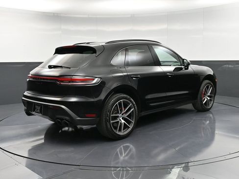 Certified 2022 Porsche Macan S image 8