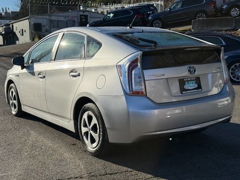 Used 2013 Toyota Prius Two image 3
