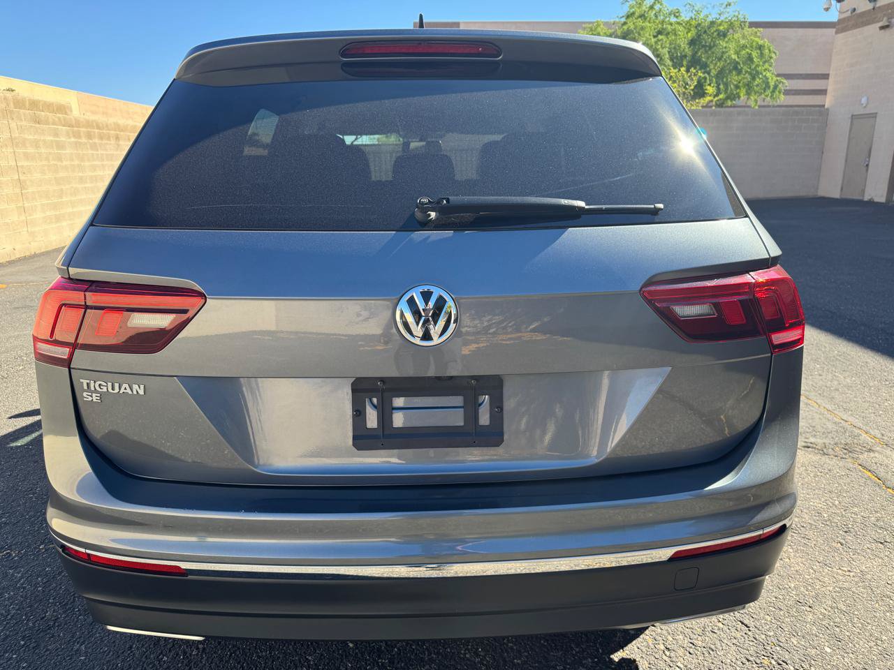 Used 2021 Volkswagen Tiguan SE FWD image 7