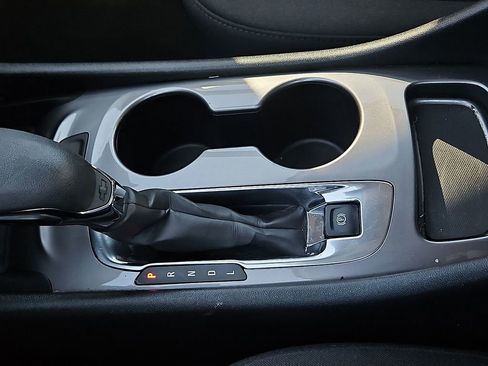 Used 2024 Chevrolet Malibu LS image 23