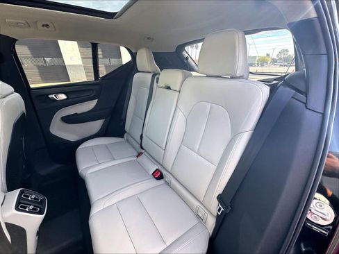 New 2026 Volvo XC40 B5 Ultra w/ Protection Package Premier AWD/4WD image 12