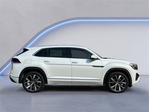 New 2026 Volkswagen Atlas Cross Sport SEL Premium R-Line image 4
