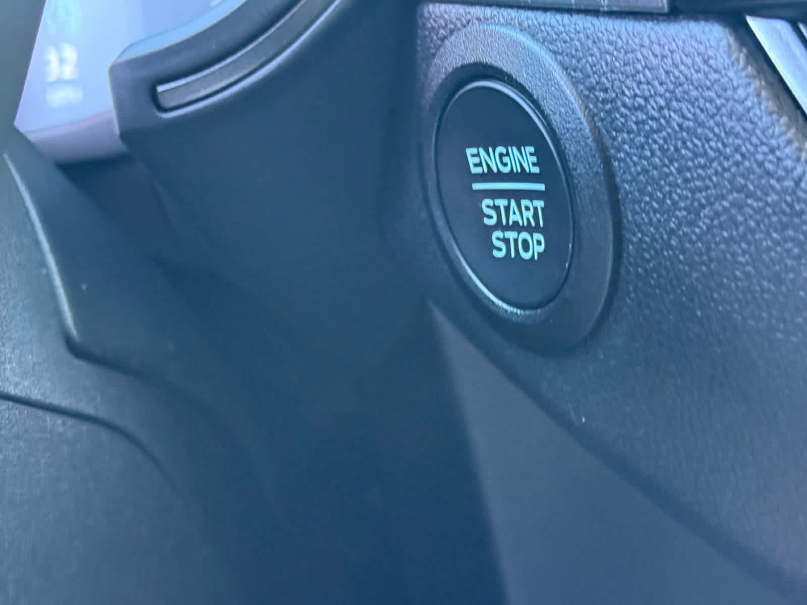 Used 2025 Ford Escape Active w/ Cold Weather Package AWD/4WD image 14