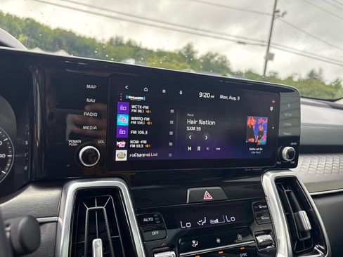 Used 2022 Kia Sorento SX AWD/4WD image 30