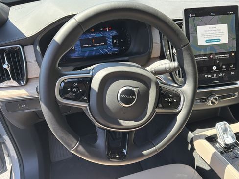 Certified 2025 Volvo XC90 B5 Plus image 54