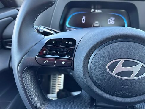 Certified 2025 Hyundai Elantra Sport FWD image 22
