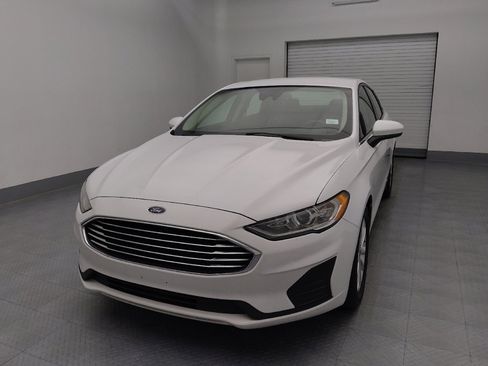 Used 2020 Ford Fusion SE FWD image 15