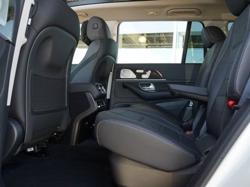 New 2026 Mercedes-Benz GLS 450 4MATIC image 30