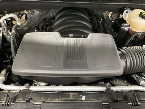 Used 2023 Chevrolet Tahoe Z71 w/ Luxury Package image 21