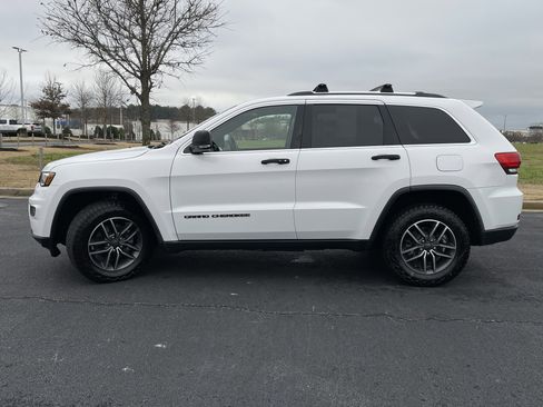 Used 2019 Jeep Grand Cherokee Limited w/ Luxury Group II image 6