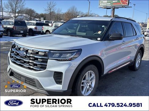 Used 2025 Ford Explorer Active image 12