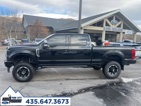 Used 2022 Ford F350 Platinum image 4
