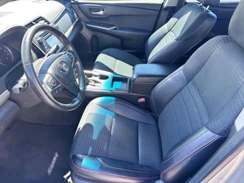 Used 2015 Toyota Camry FWD image 5