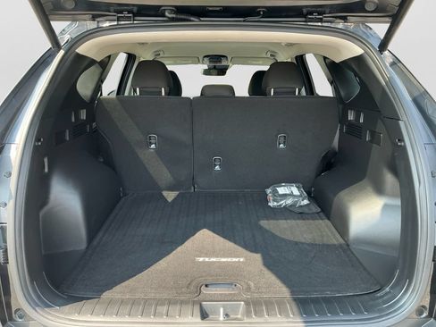 Used 2023 Hyundai Tucson SEL FWD image 17