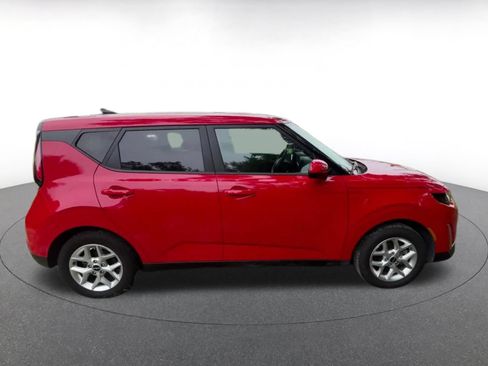 Used 2025 Kia Soul LX w/ LX Technology Package FWD image 15