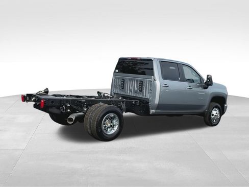 New 2026 Chevrolet Silverado 3500 LT w/ Convenience Package AWD/4WD image 8