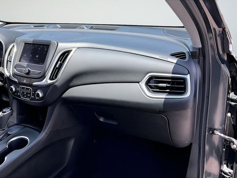 Used 2020 Chevrolet Equinox LT FWD image 21
