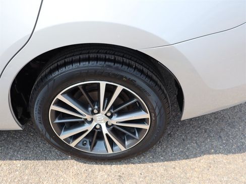 Used 2016 Toyota Corolla LE FWD image 15