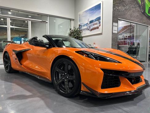 Used 2023 Chevrolet Corvette Z06 w/ Z07 Performance Package RWD image 27