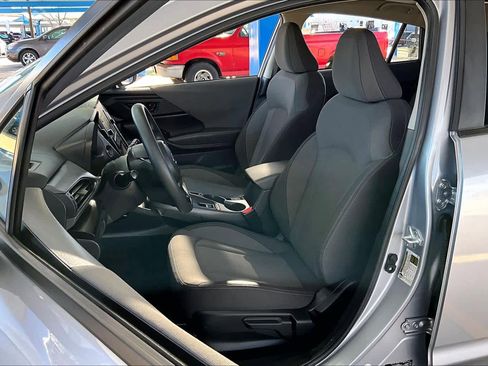 Used 2024 Subaru Crosstrek 2.0i image 7