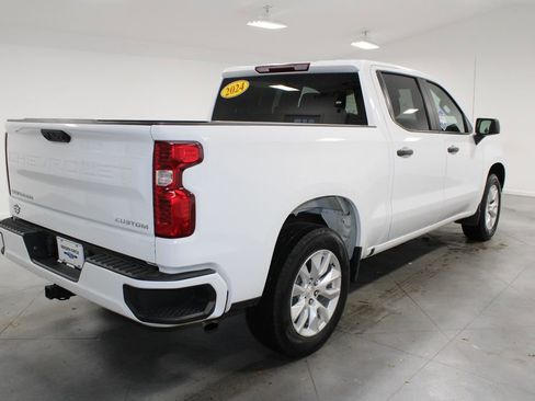 Used 2024 Chevrolet Silverado 1500 Custom image 9