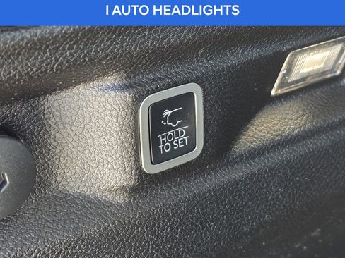 Used 2022 Jeep Grand Cherokee L Limited w/ Luxury Tech Group II image 20