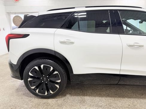 Used 2024 Chevrolet Blazer EV RS AWD/4WD image 9