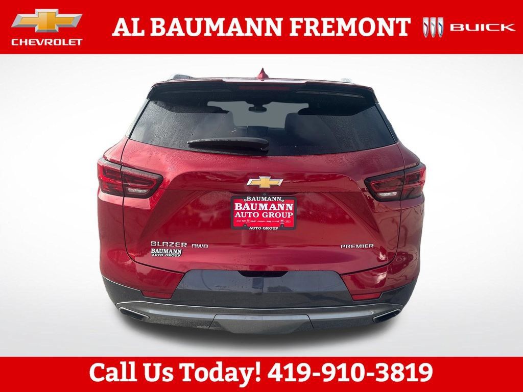 Used 2023 Chevrolet Blazer Premier AWD/4WD image 4