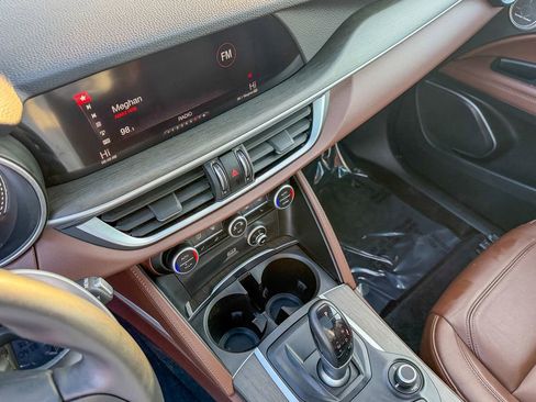 Used 2019 Alfa Romeo Stelvio Ti image 21