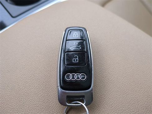 Used 2020 Audi Q7 3.0T Premium Plus w/ Premium Plus Package image 30