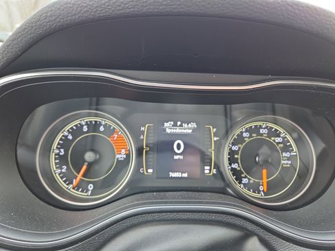 Used 2019 Jeep Cherokee Latitude Plus image 20