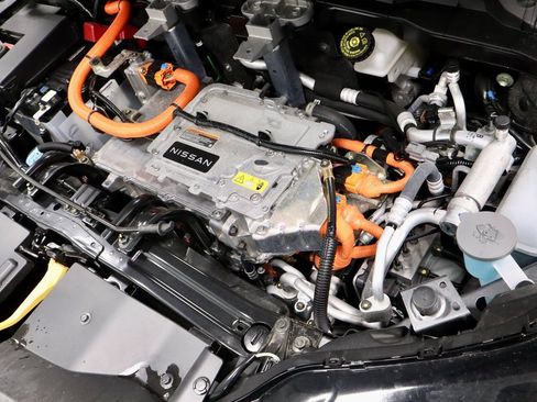 Certified 2023 Nissan Ariya AWD image 19