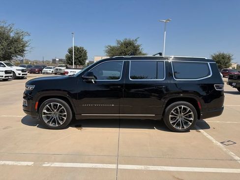 Used 2022 Jeep Grand Wagoneer Series III w/ Rear Seat Video Group 1 AWD/4WD image 5