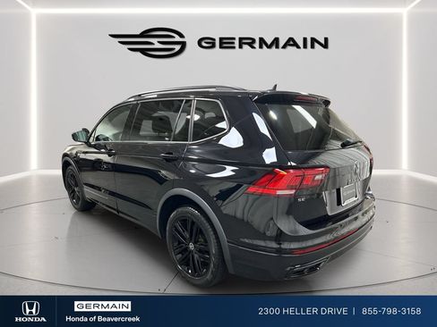 Used 2022 Volkswagen Tiguan SE R-Line FWD image 6