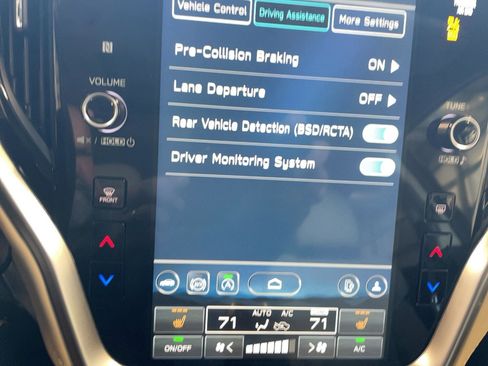 Used 2024 Subaru Outback Limited image 13