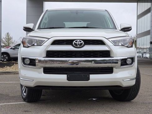 Used 2018 Toyota 4Runner Limited image 3