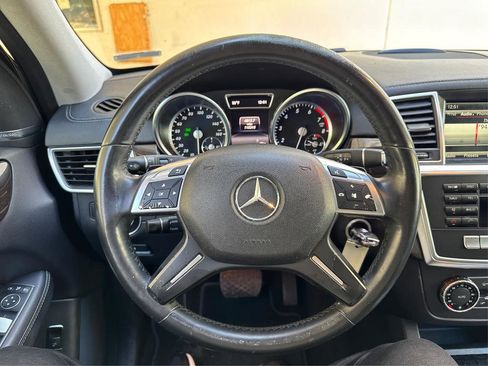 Used 2015 Mercedes-Benz GL 450 4MATIC w/ Appearance Package image 30