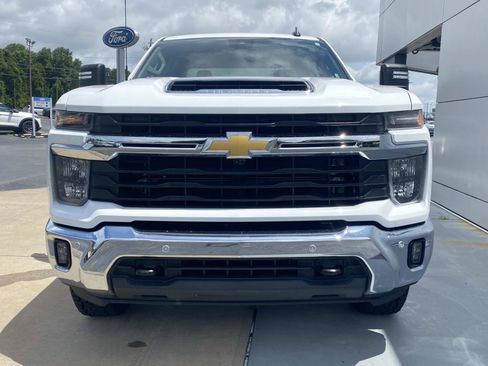 Used 2025 Chevrolet Silverado 3500 LT w/ Safety Package AWD/4WD image 13