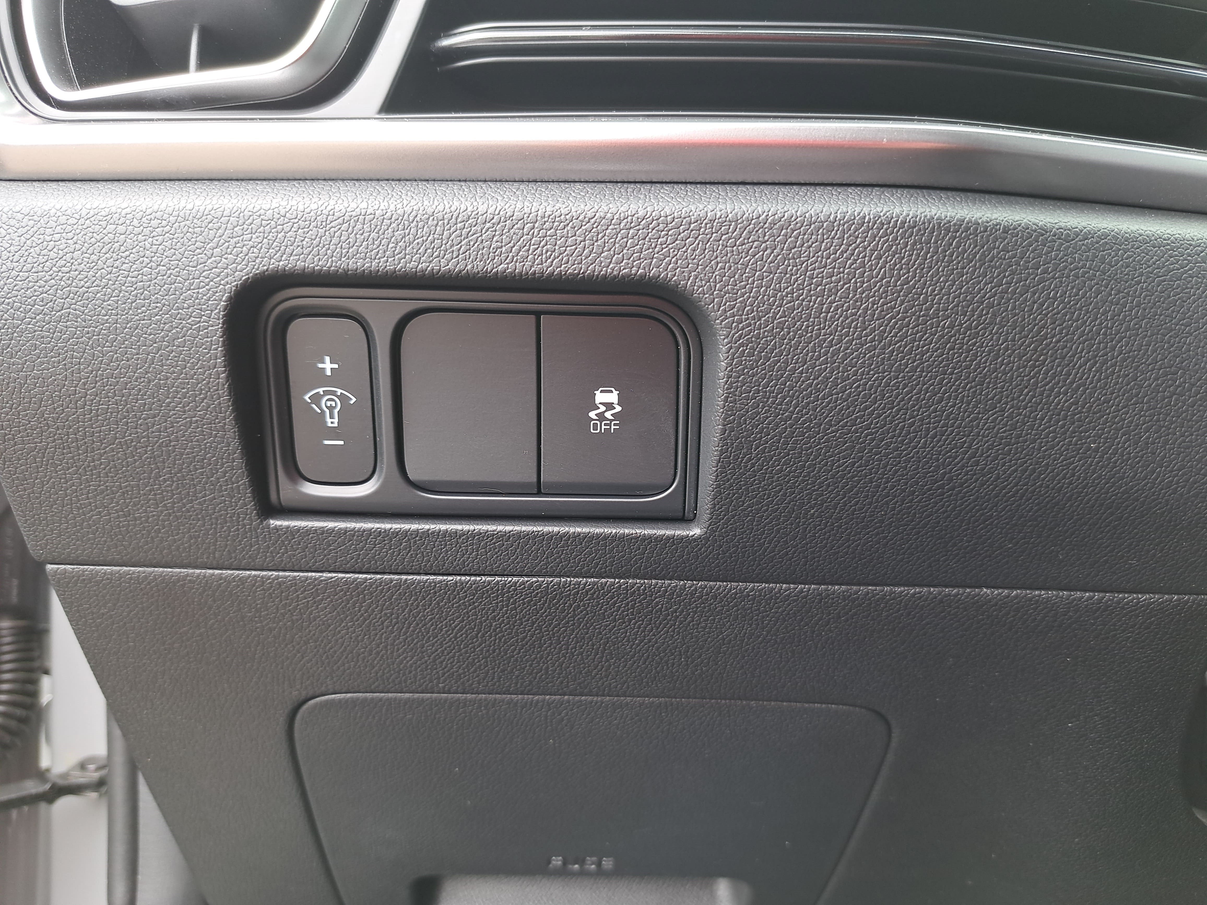 Used 2025 Kia Sorento S w/ Panoramic Sunroof Package FWD image 26