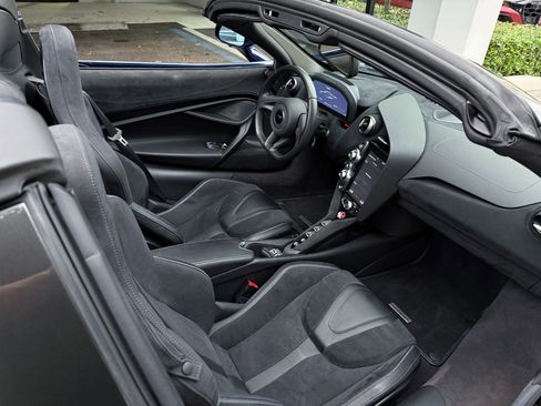 Used 2020 McLaren 720S Performance image 35
