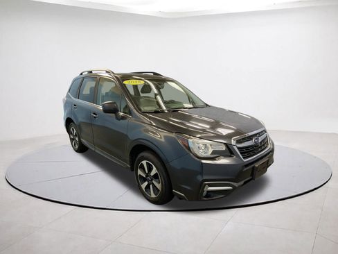 Used 2018 Subaru Forester 2.5i Limited image 1