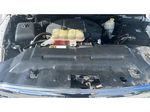 Used 2015 RAM 1500 Laramie w/ Convenience Group AWD/4WD image 18