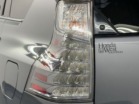 Used 2021 Lexus GX 460 Premium w/ Premium Package image 13