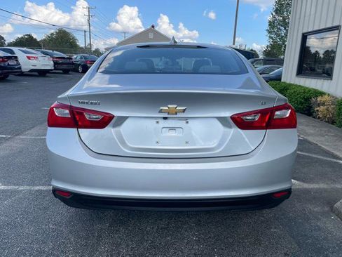 Used 2017 Chevrolet Malibu LT w/ LPO, Convenience Package 2 image 7